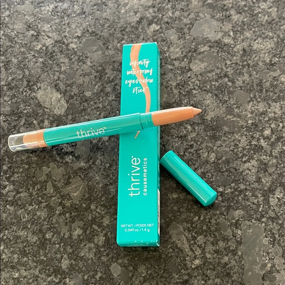 Thrive Causemetics Infinity Waterproof Eyeshadow Stick Nikki blush gold shimmer